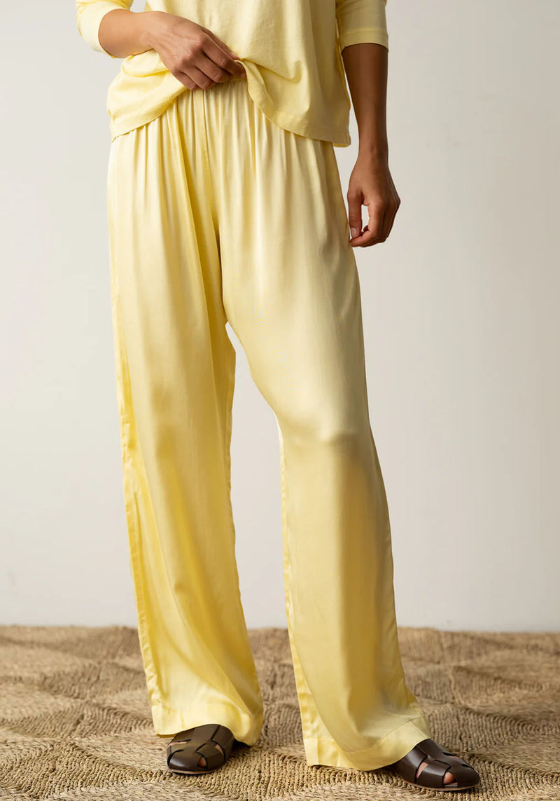 THE SILKY SIMPLE PANT CORN