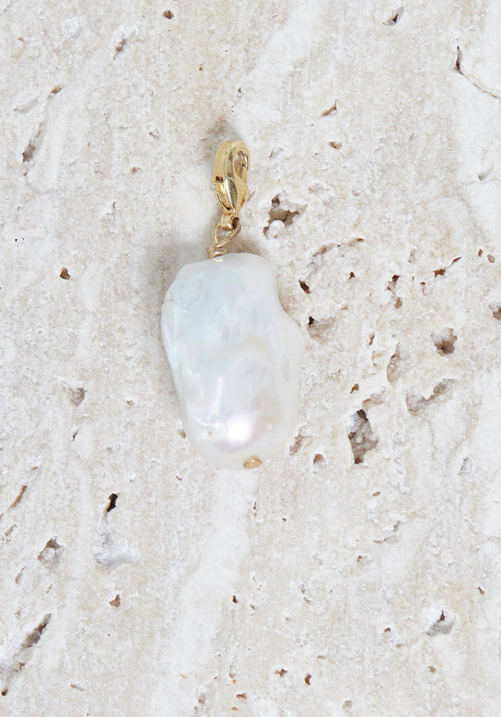 BAROQUE PEARL CHARM