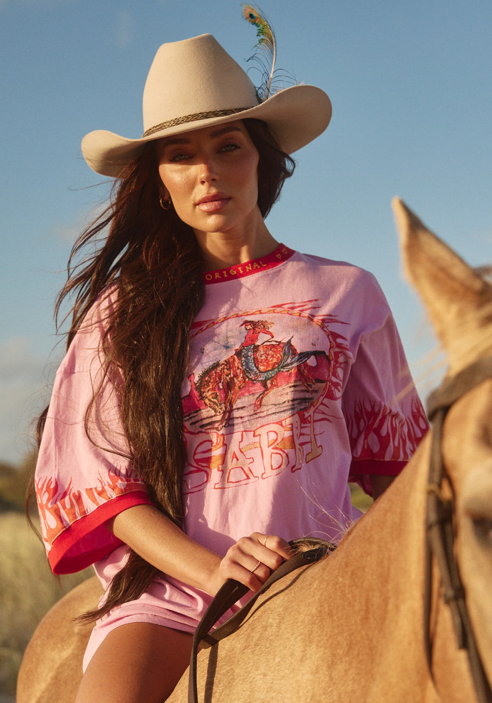 THE FLAMING COWBOY TEE - PINK