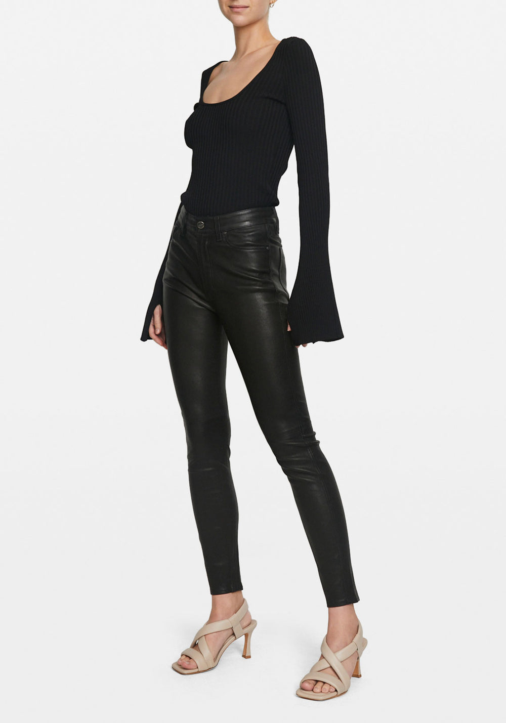 SCARLET SWEATER BLACK