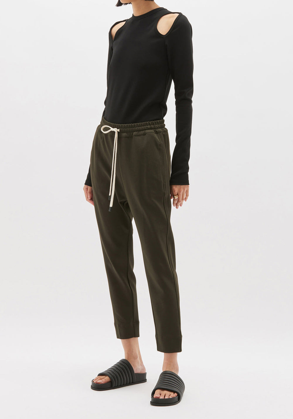 STRETCH TWILL TAPERED PANT