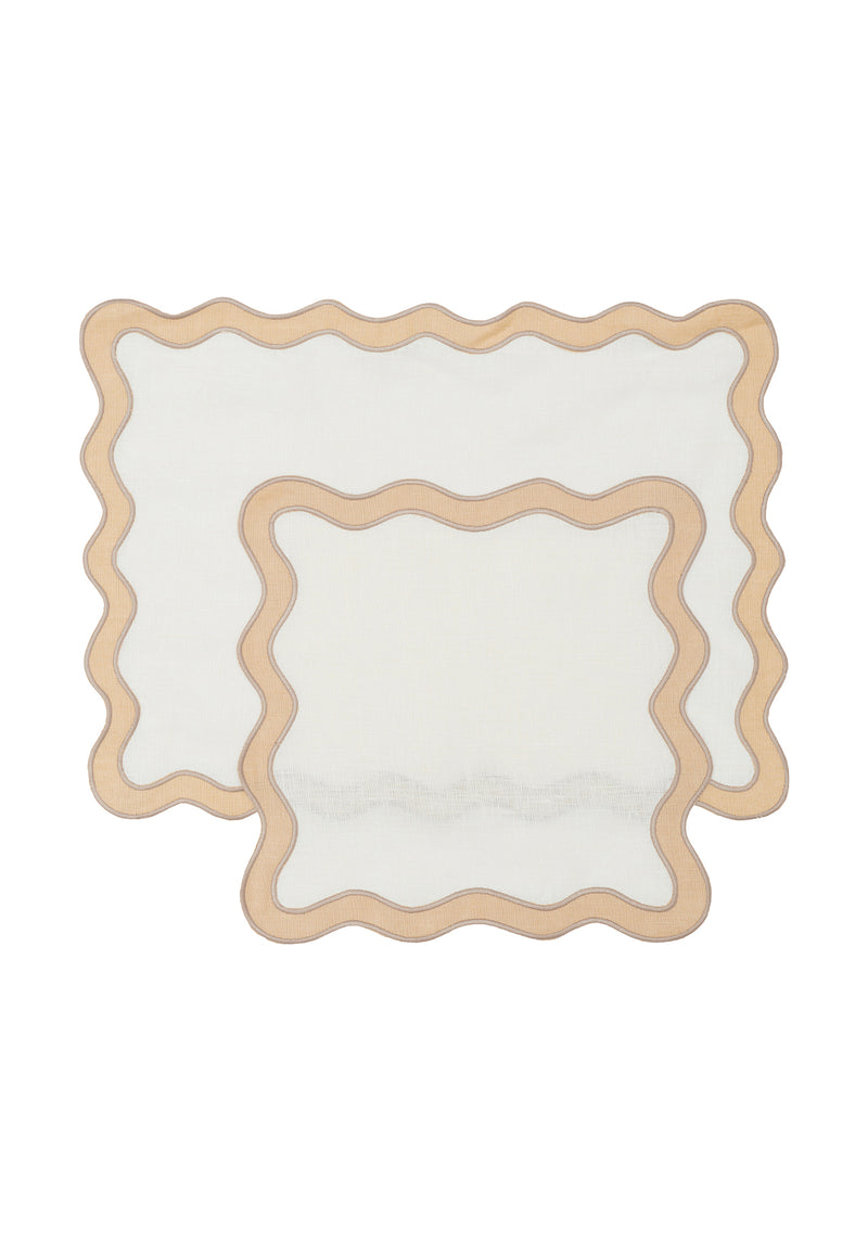 BEIGE AND SAND SCALLOPED EDGE PLACEMAT AND NAPKIN SET